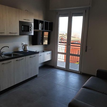 Sun Lake Apartments Дезенцано-дель-Гарда Экстерьер фото