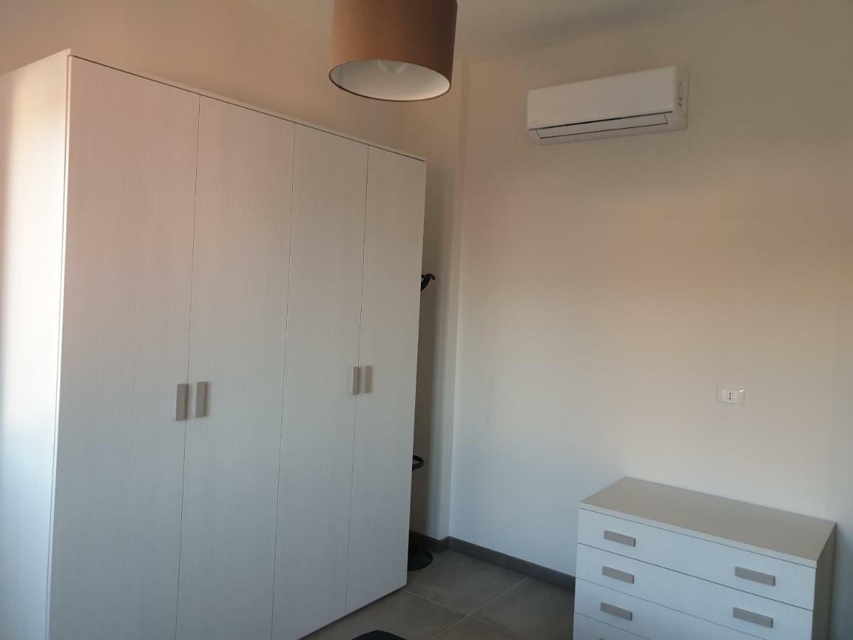 Sun Lake Apartments Дезенцано-дель-Гарда Экстерьер фото