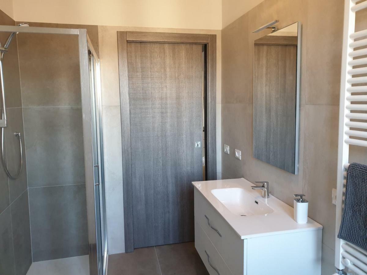 Sun Lake Apartments Дезенцано-дель-Гарда Экстерьер фото