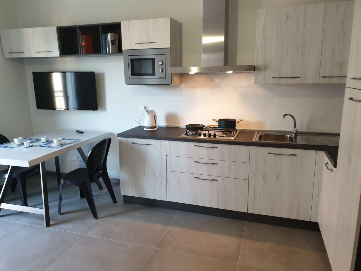 Sun Lake Apartments Дезенцано-дель-Гарда Экстерьер фото